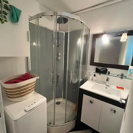 Climatise Avec Piscine Au Ponant